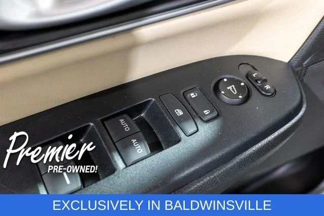 Used 2021 White Honda Touring image 18