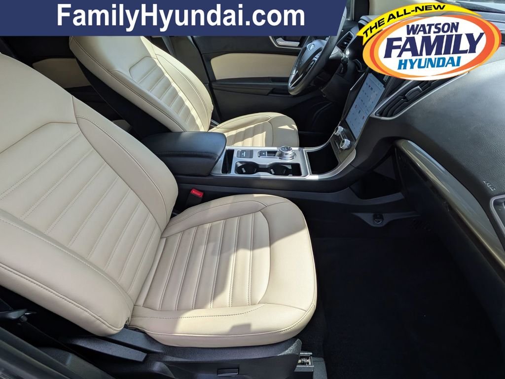 Used 2024 Gray Ford SEL image 25
