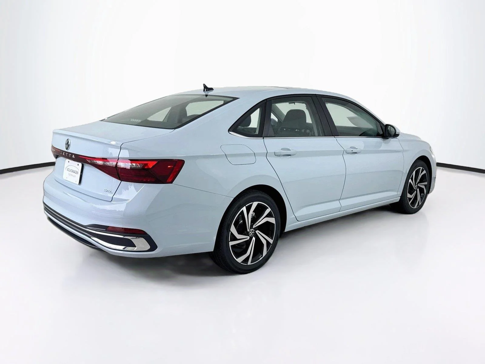 New 2027 GRAY Volkswagen SEL image 2