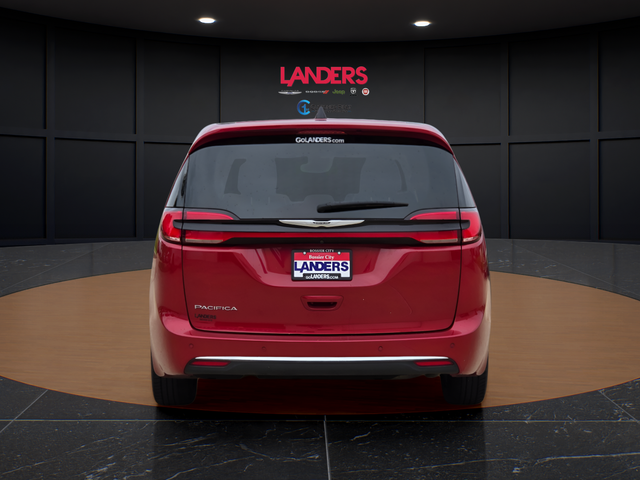 Used 2024 Red Chrysler Touring L image 3