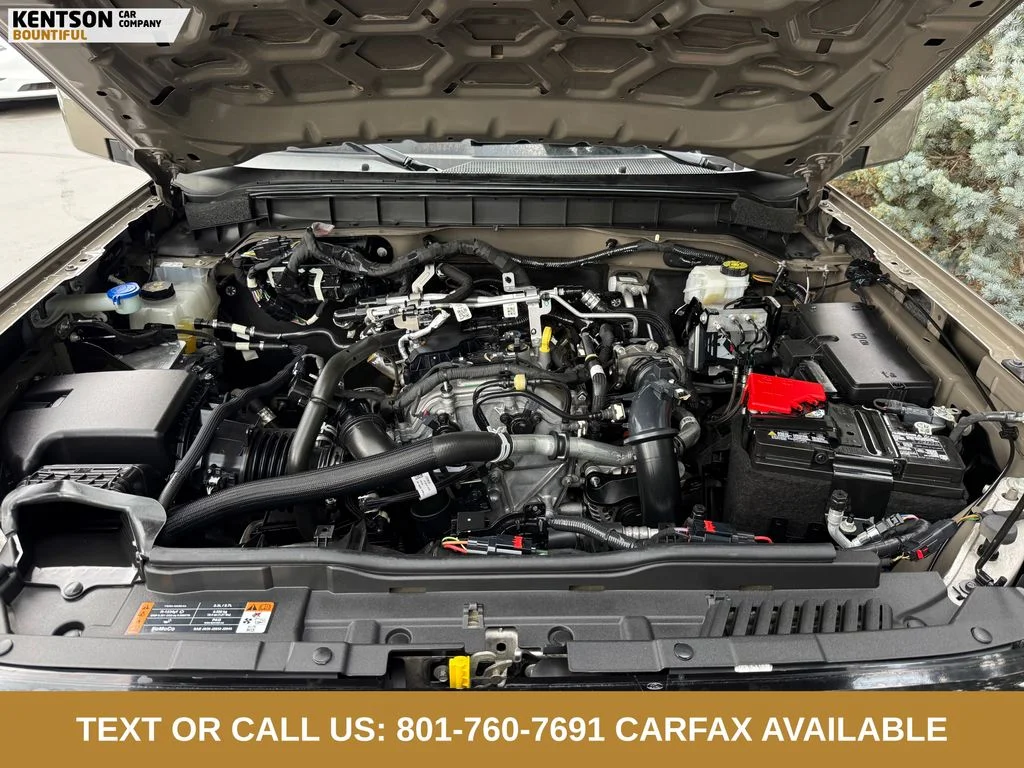 Used 2025 Gray Ford Outer Banks image 33