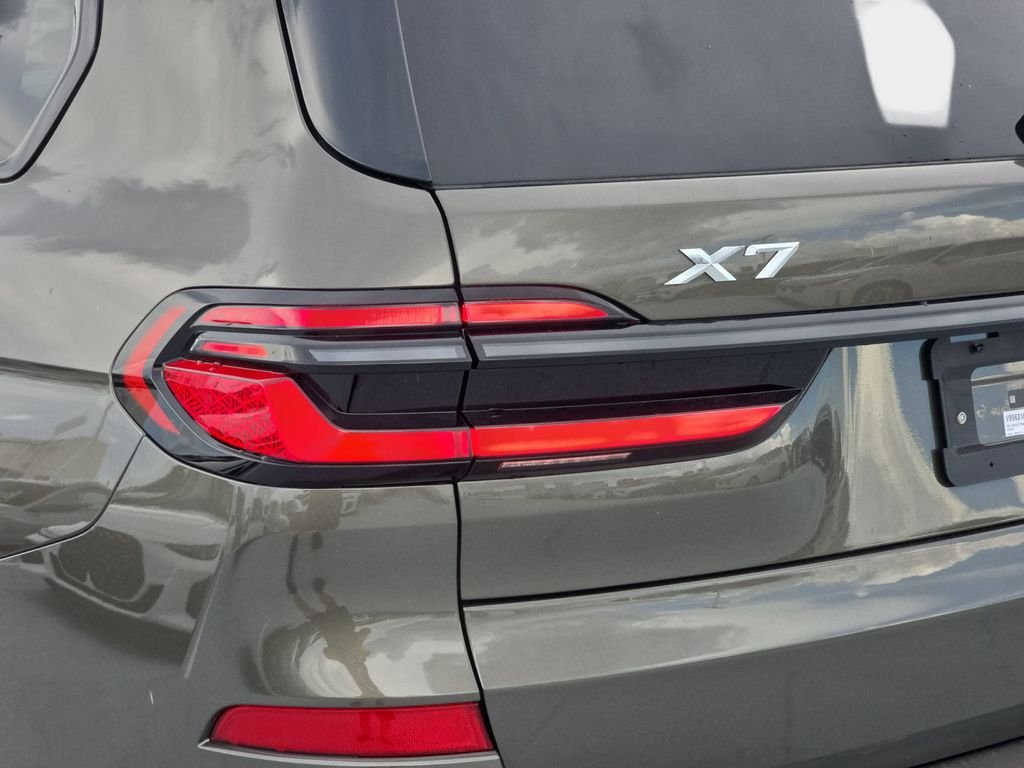 New 2027 Manhattan Green Metallic BMW xDrive40i image 22
