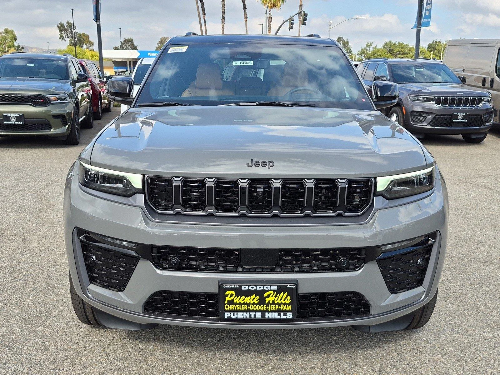 New 2027 Sting-Gray Clear-Coat Paint Jeep Summit image 2