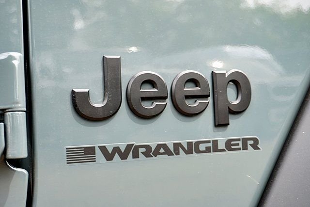 New 2026 Anvil Clear-Coat Exterior Paint Jeep Sport S image 11