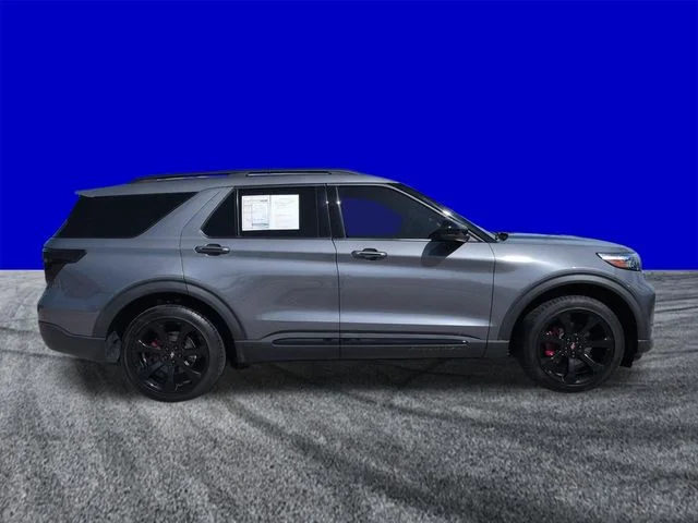 Certified Used 2022 Carbonized Gray Metallic Ford ST-Line image 3