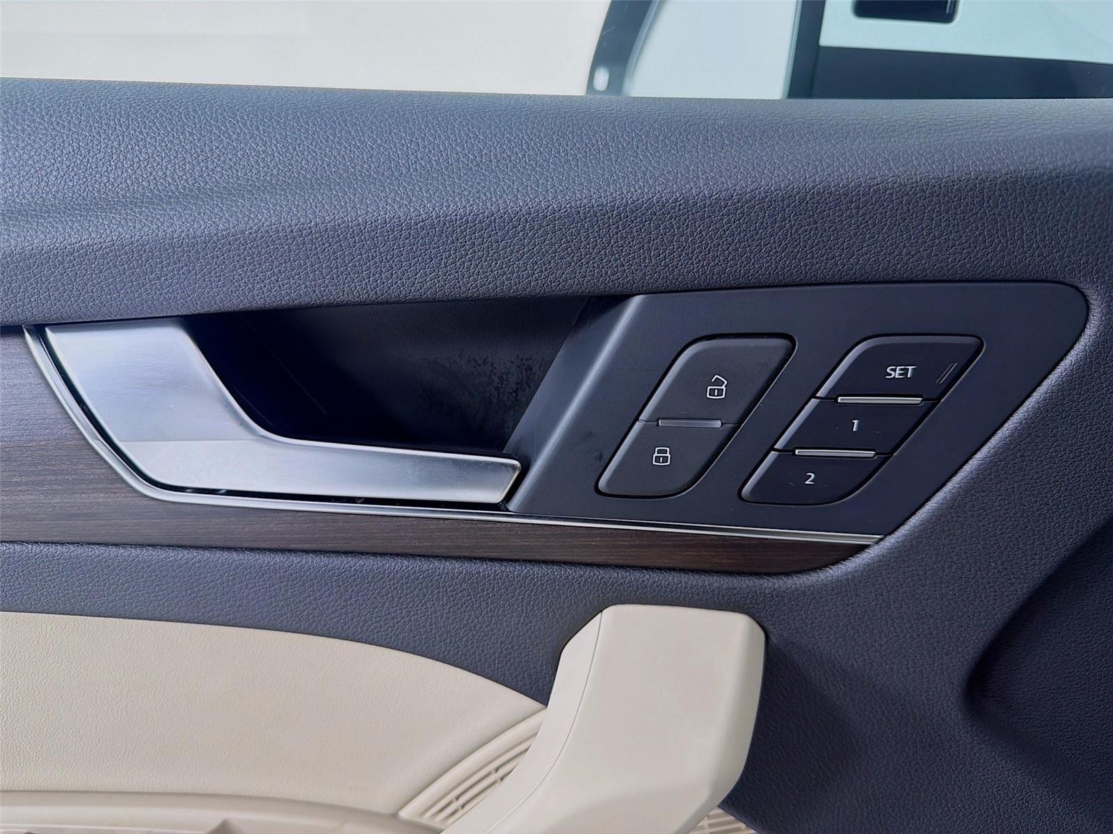 Used 2022  AUDI  image 7