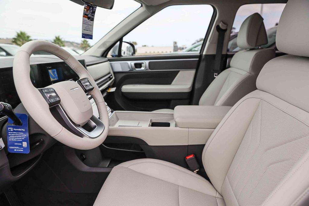 New 2026 Shimmering Silver Hyundai SEL image 18