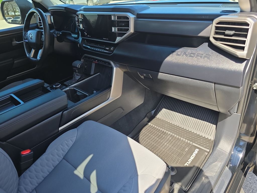 2024 Toyota Tundra SR5 - Photo 39