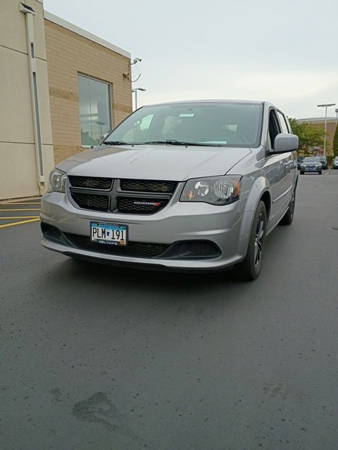 Used 2017 Silver Dodge SE Plus image 4