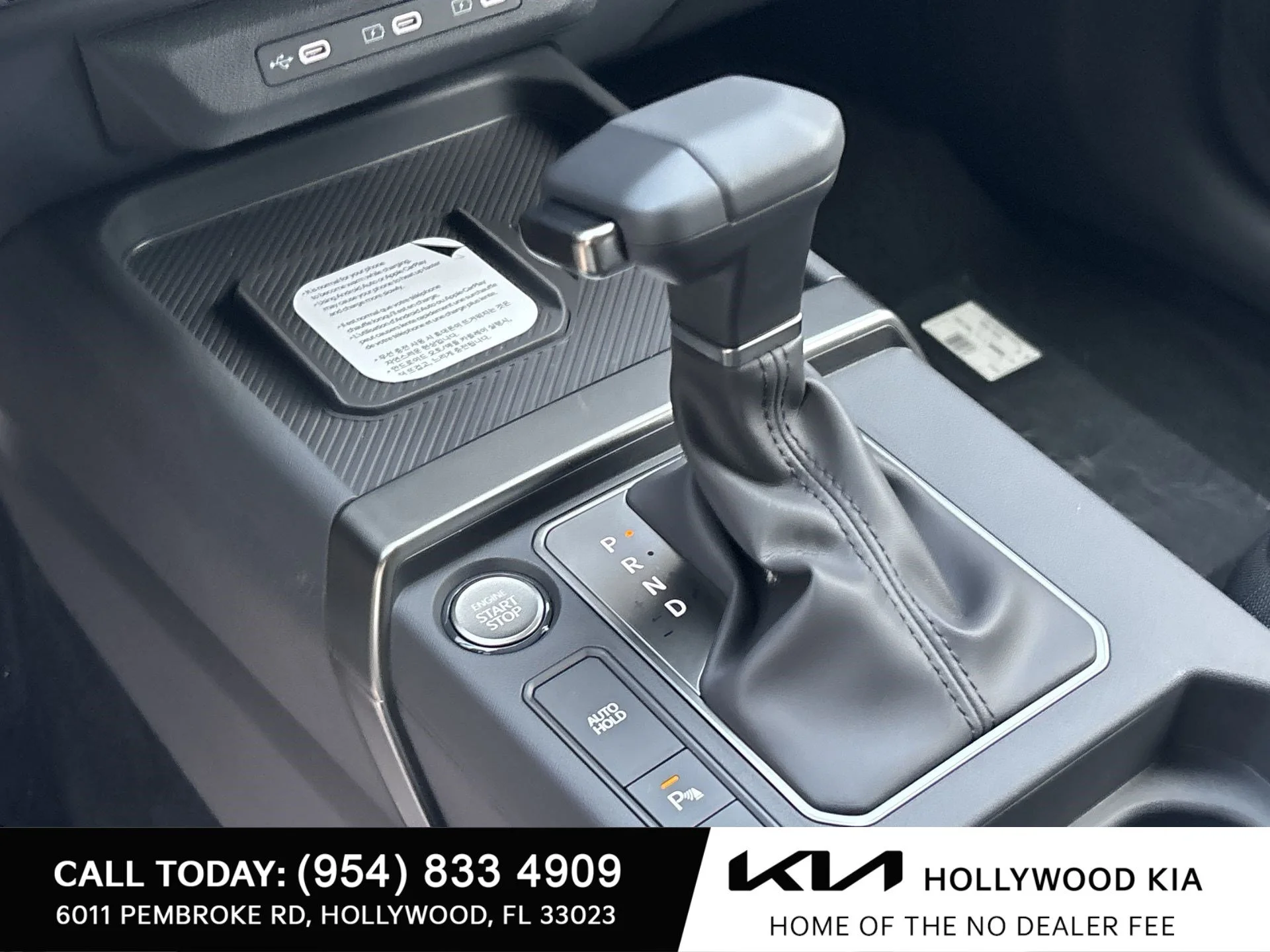 New 2027 Pale Gray Kia S image 19