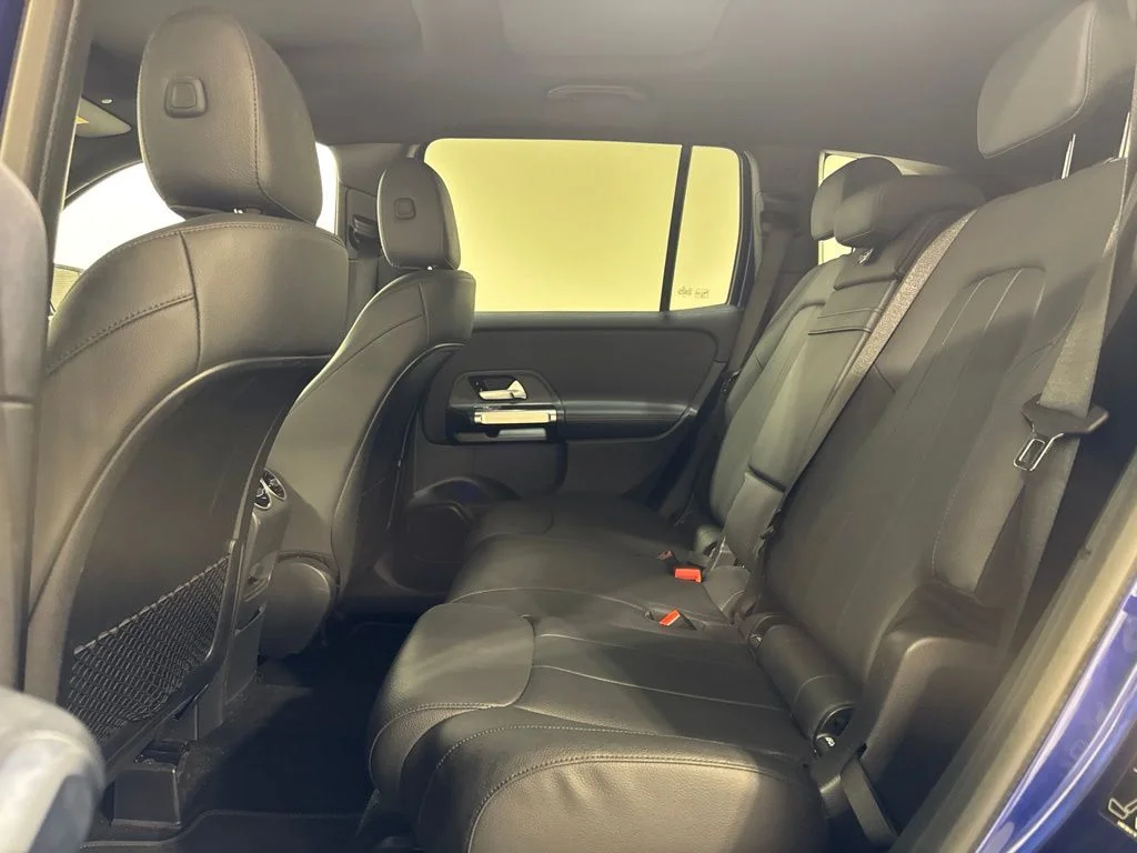 Used 2022 Galaxy Blue Metallic Mercedes-Benz GLB 250 image 22