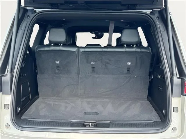Used 2022 White Jeep Series III image 22