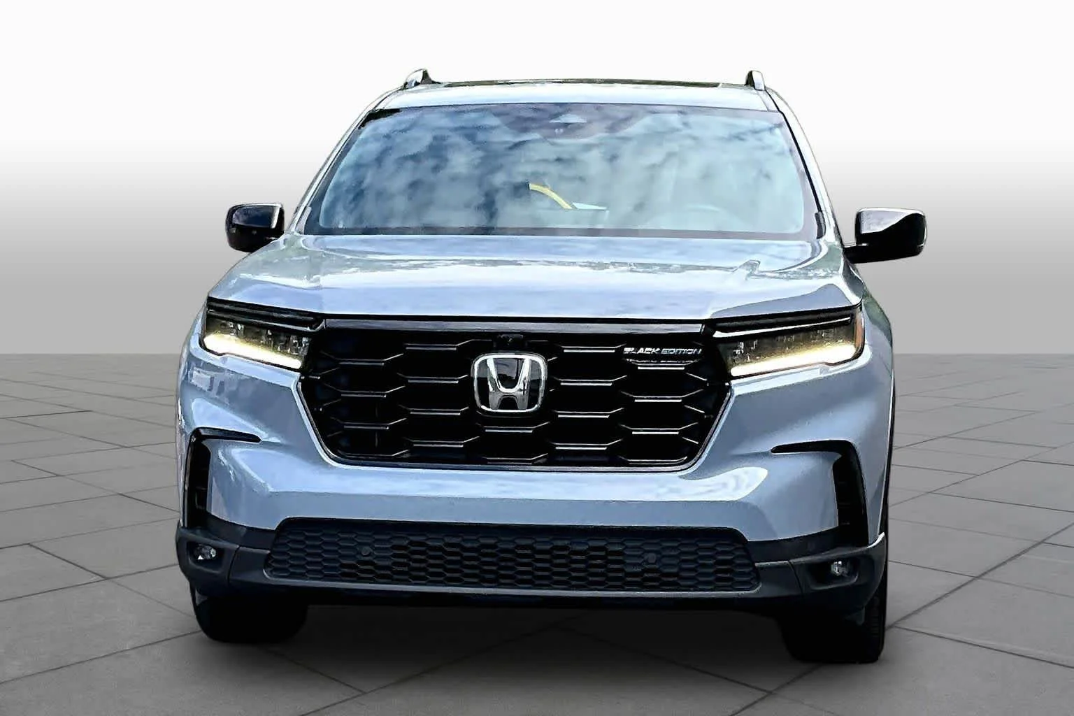 Used 2025 Sonic Gray Pearl Honda Black Edition image 5