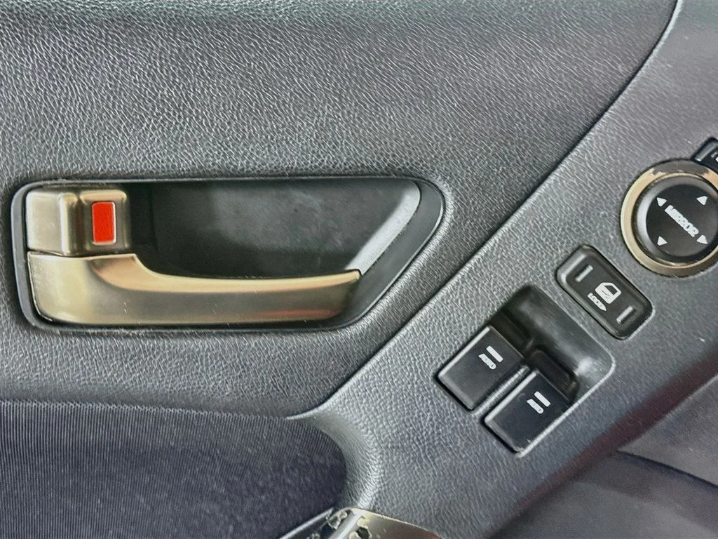 Used 2013 Red Hyundai 2.0T image 19