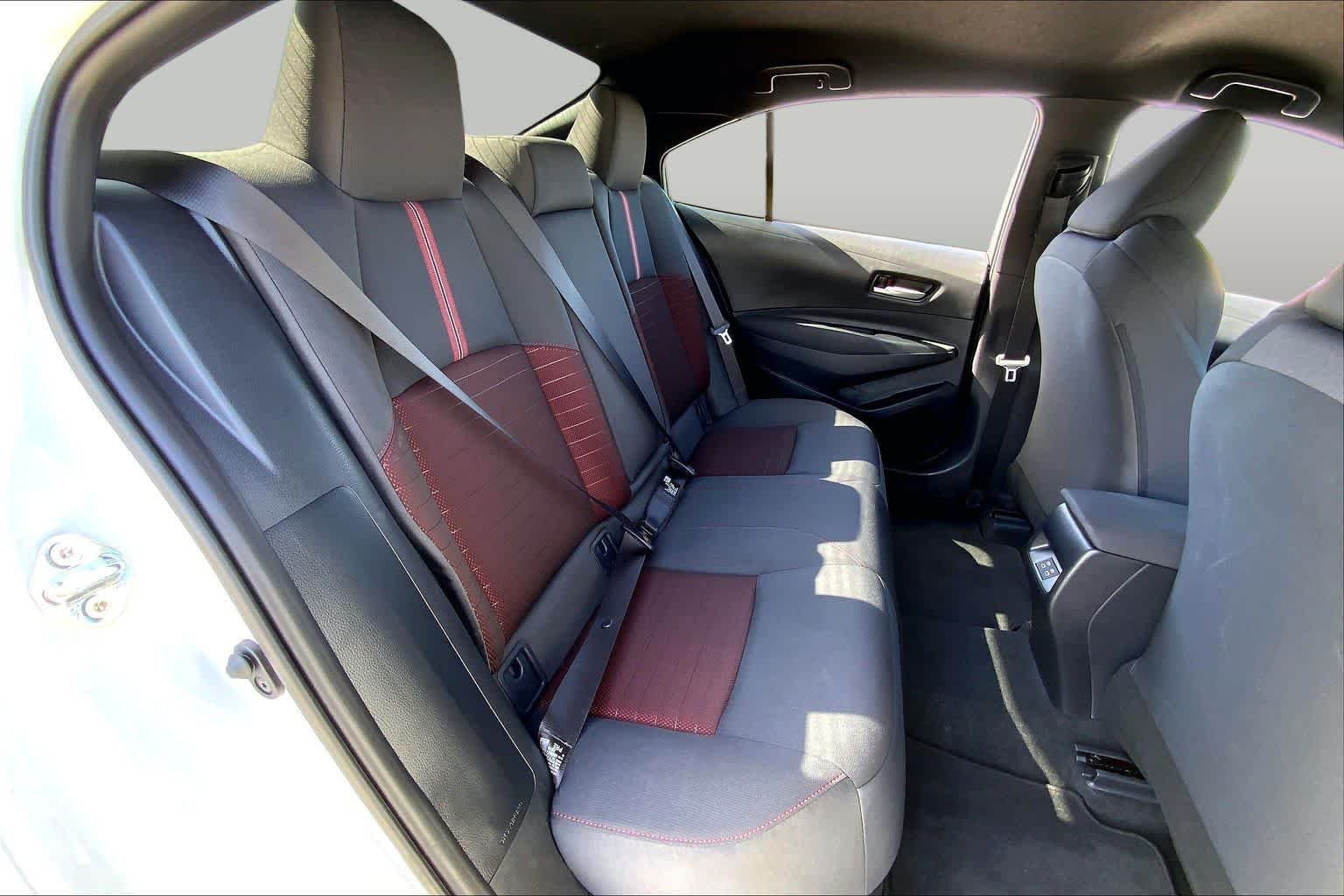 Used 2026 Ice Cap Toyota SE image 19