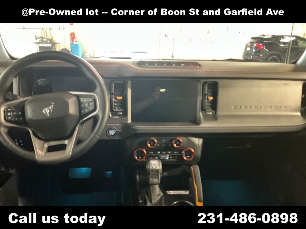 Used 2024 Silver Ford Badlands image 18