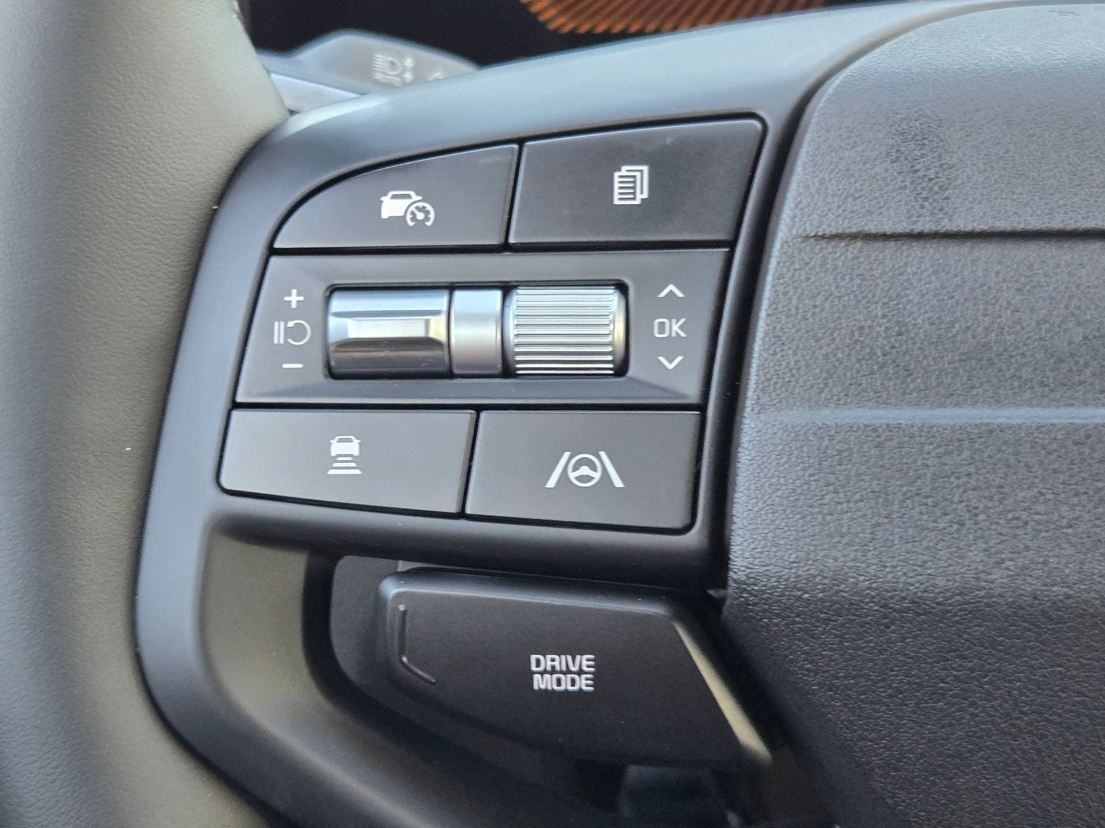 New 2026 Glacial White Pearl Kia EX image 22