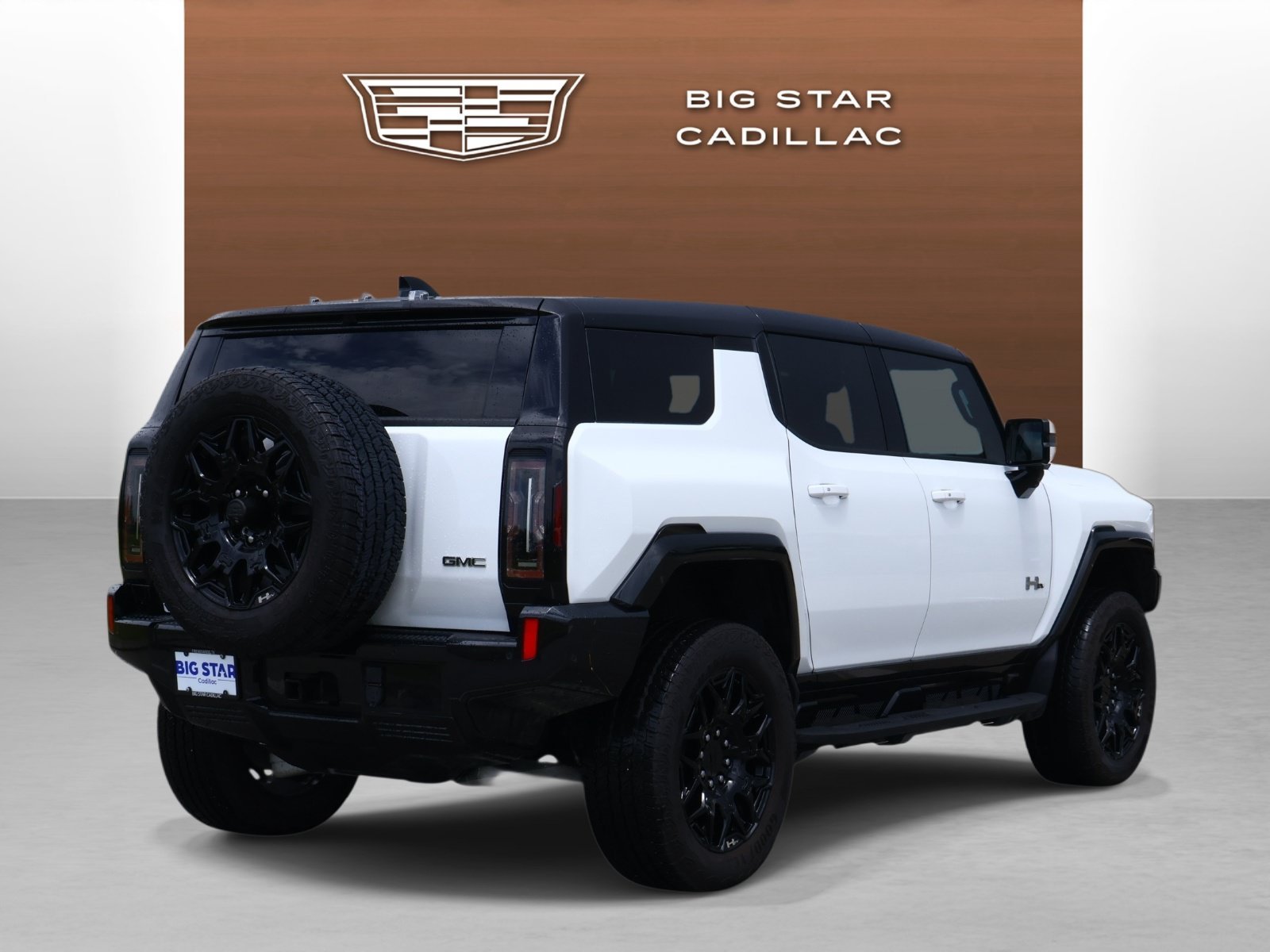 Used 2024 Interstellar White GMC 2X image 4