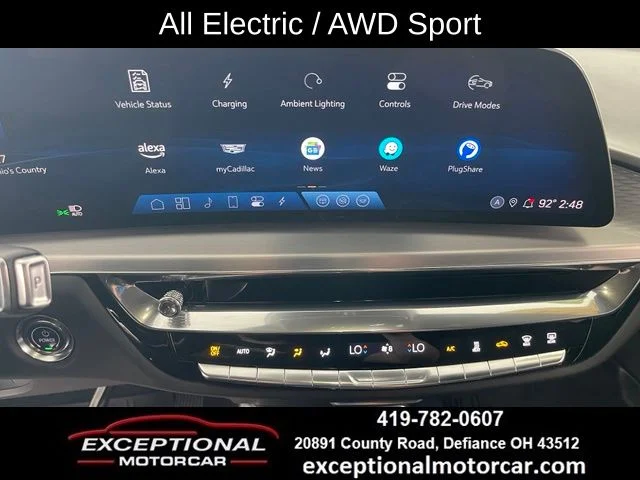 Used 2024 White Cadillac Sport image 40