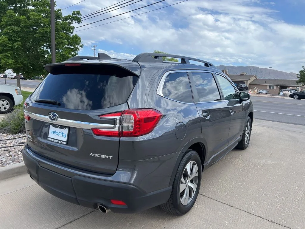 Used 2025 Gray Subaru Premium image 6