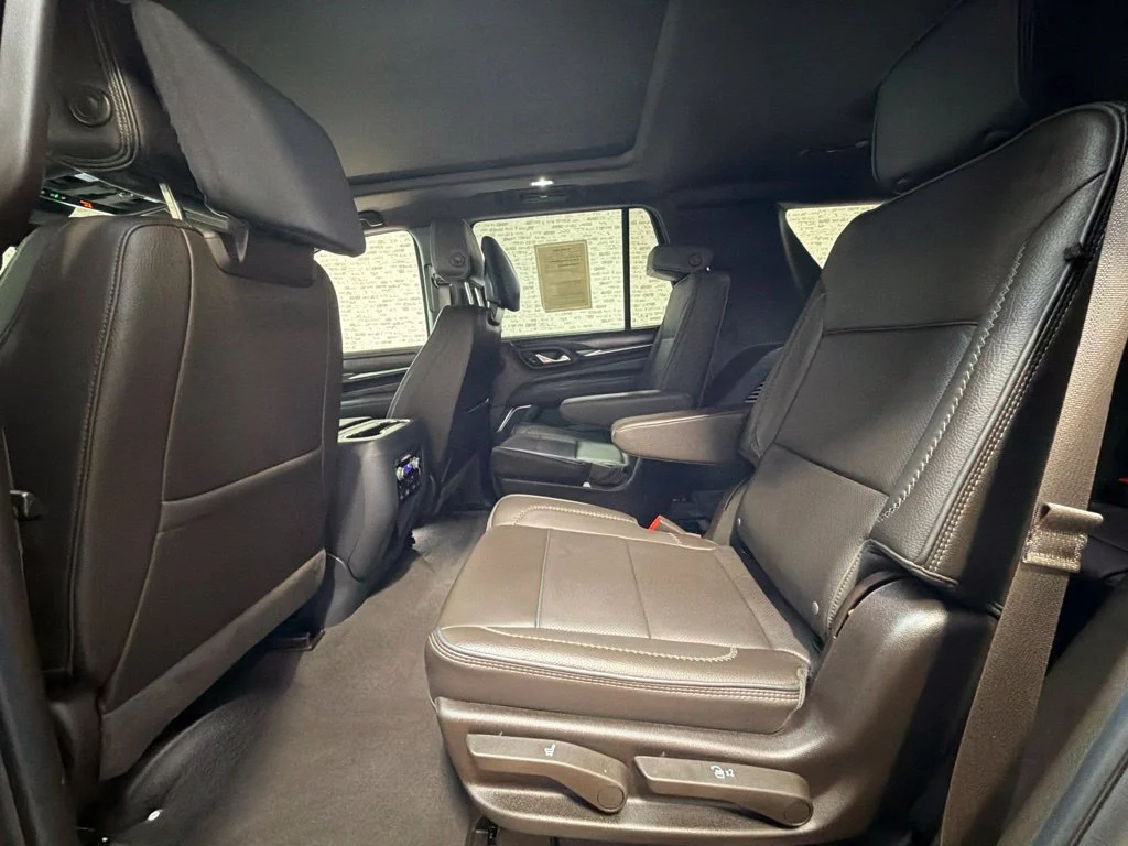 Used 2024 White Frost Tricoat GMC Denali image 15