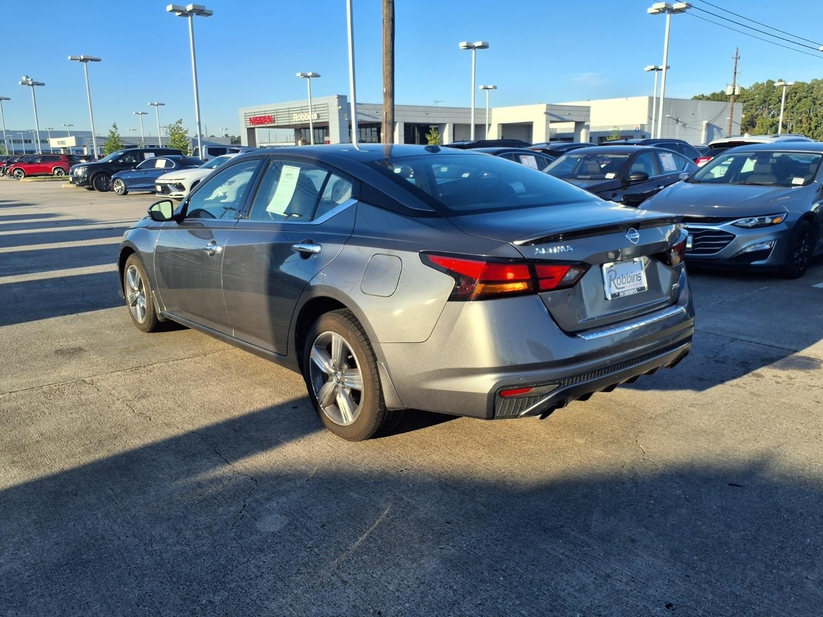 2022 Nissan Altima photo 4 of 26