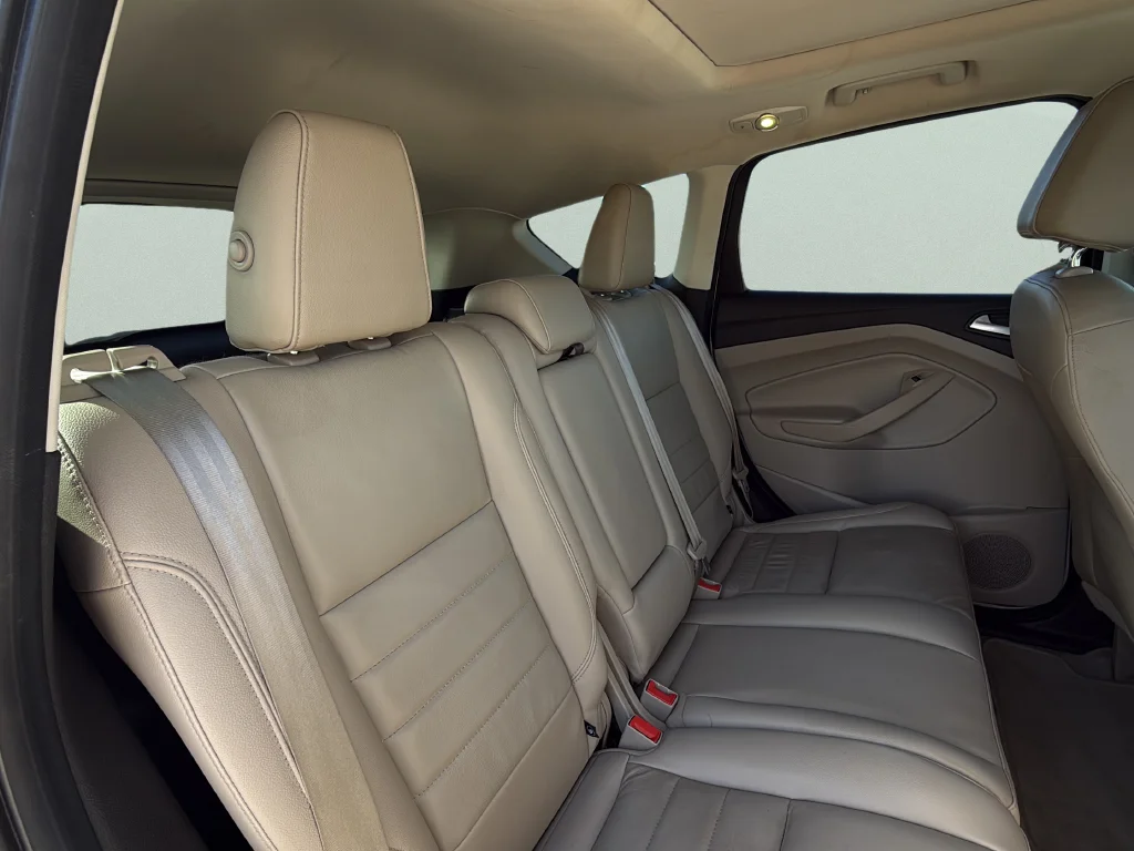 Used 2016 White Platinum Clearcoat Metallic Ford Titanium image 22