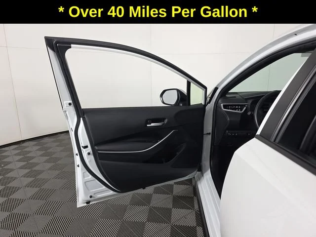 Used 2024 Pearl Toyota SE image 21