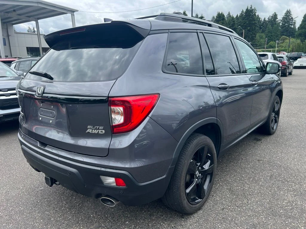 Used 2019 Gray Honda Elite image 4