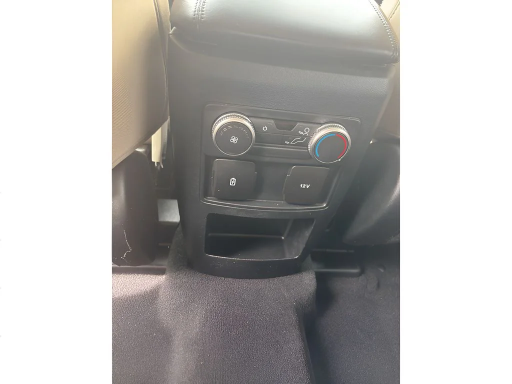 Used 2021 Agate Black Metallic Ford XLT image 16