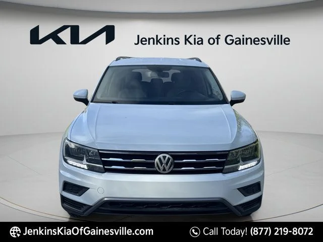Used 2019 White Volkswagen 2.0T SE image 2