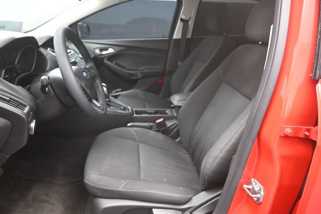 Used 2016 Red Ford SE image 16