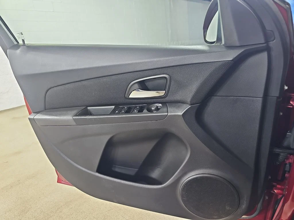 Used 2014 Red Chevrolet LTZ image 31