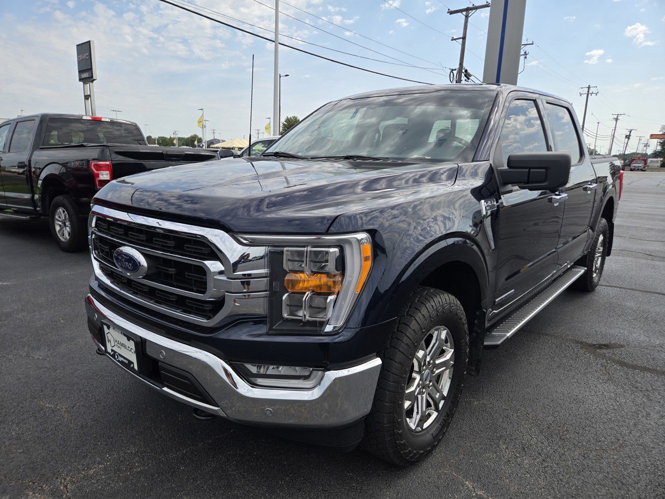 Used 2022 Antimatter Blue Metallic Ford XLT image 4