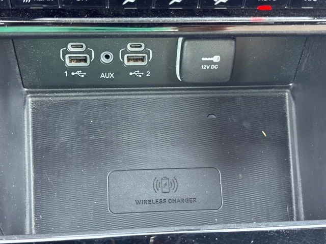 Used 2025 Red Jeep Limited image 39