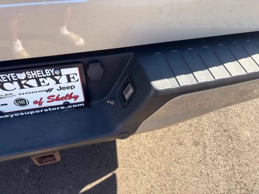 Used 2018 Silver Ford XLT image 18
