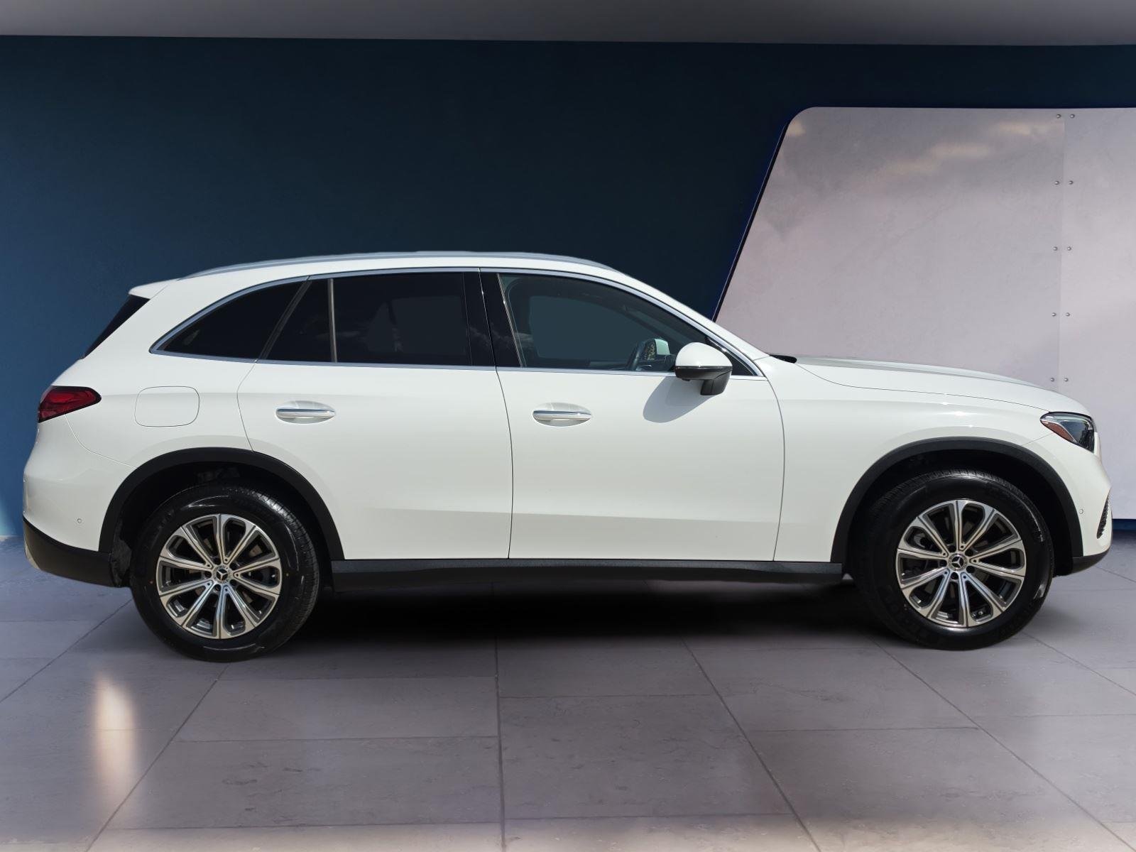 2024 Mercedes-Benz GLC GLC300 - Photo 6