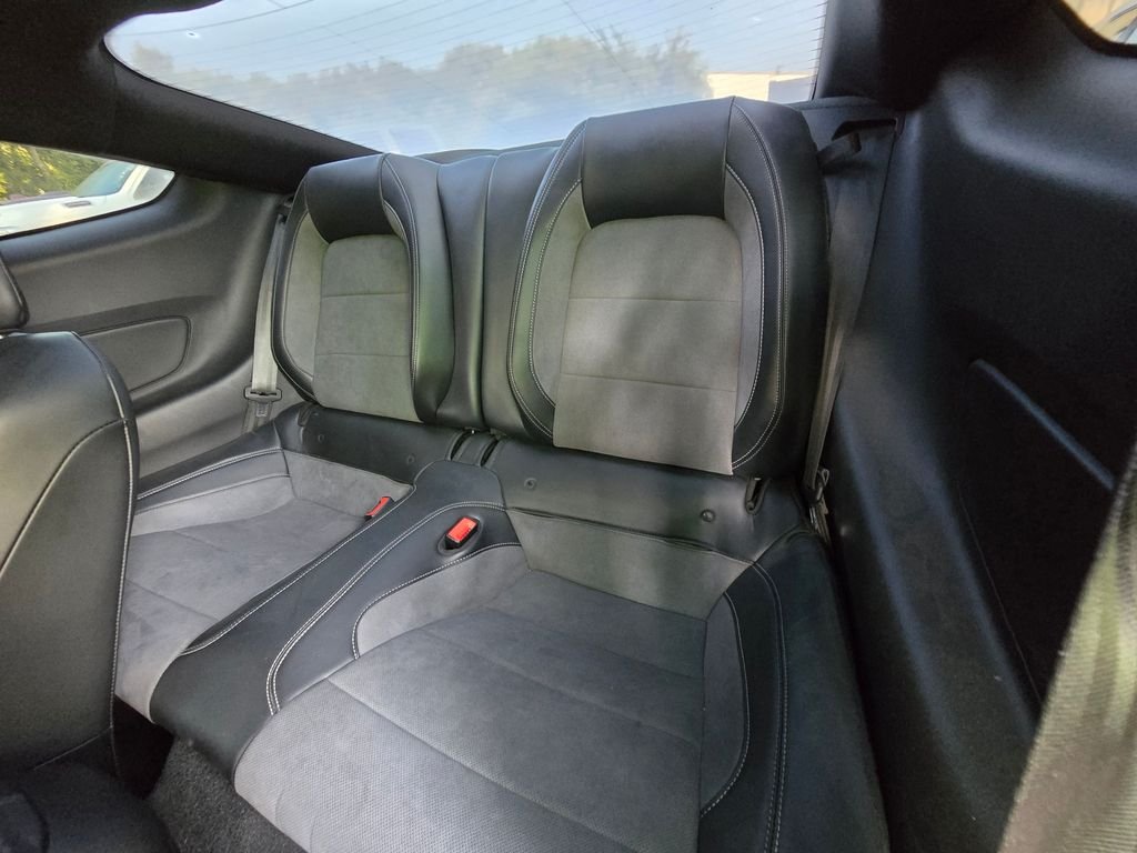 Used 2019 Black Ford Shelby GT350 image 16