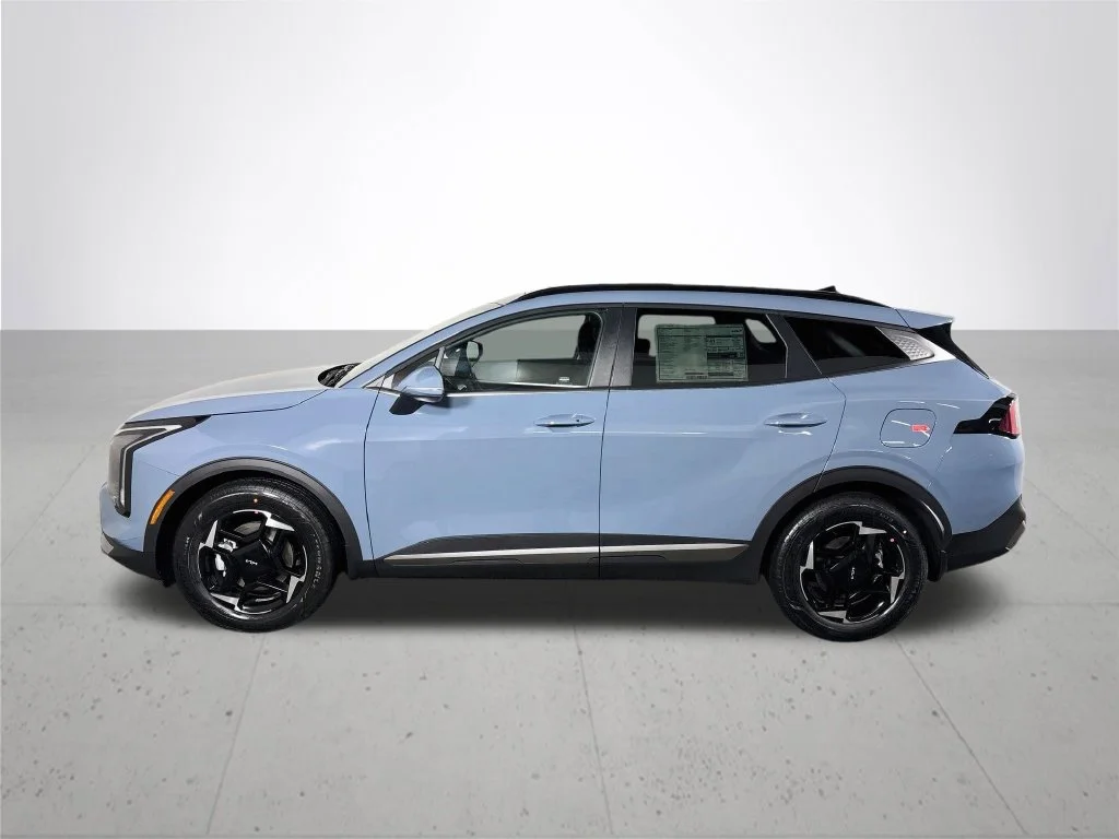 New 2027 Heritage Blue Kia EX image 9