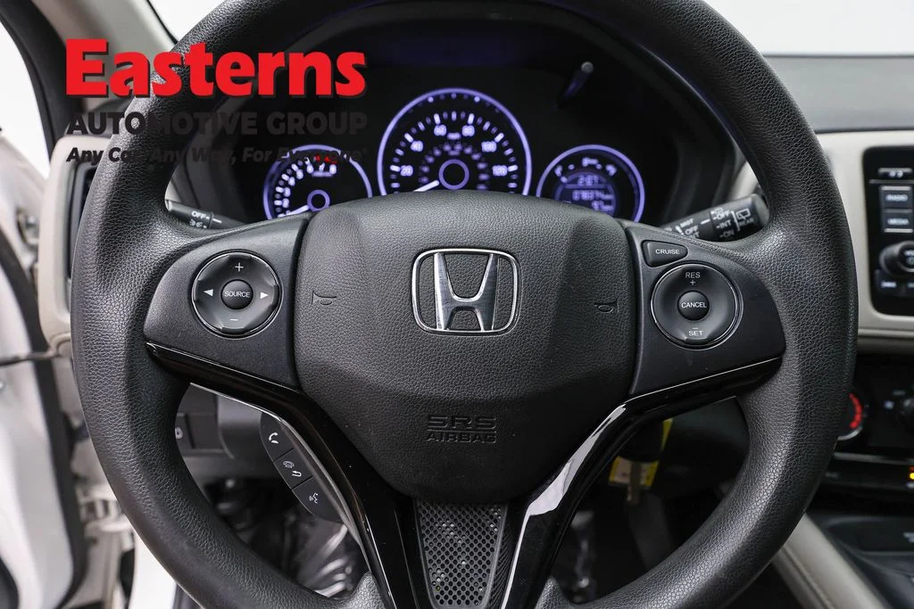 Used 2022 White Honda LX image 10