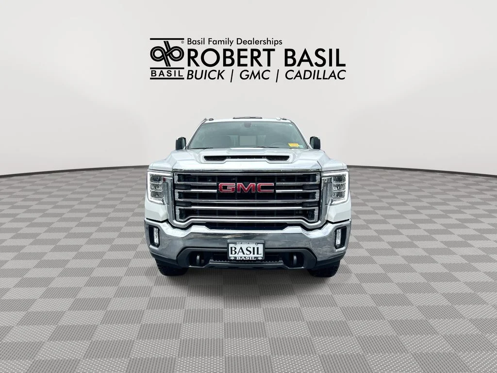 Used 2023 White GMC SLT image 3