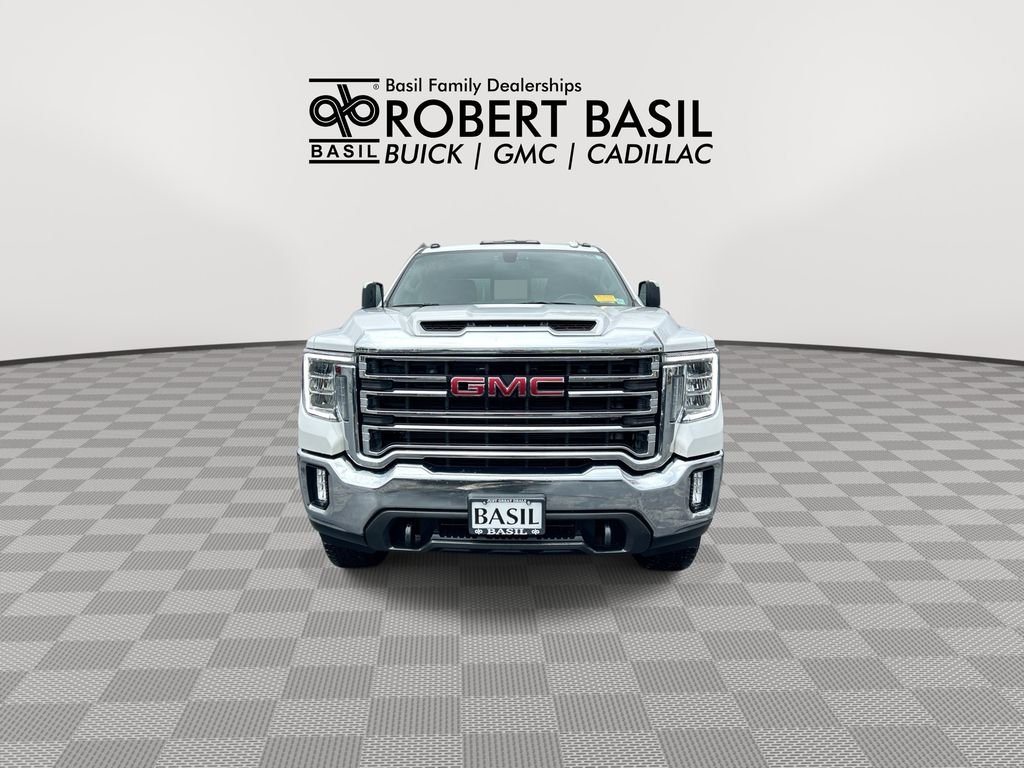 Used 2023 White GMC SLT image 3
