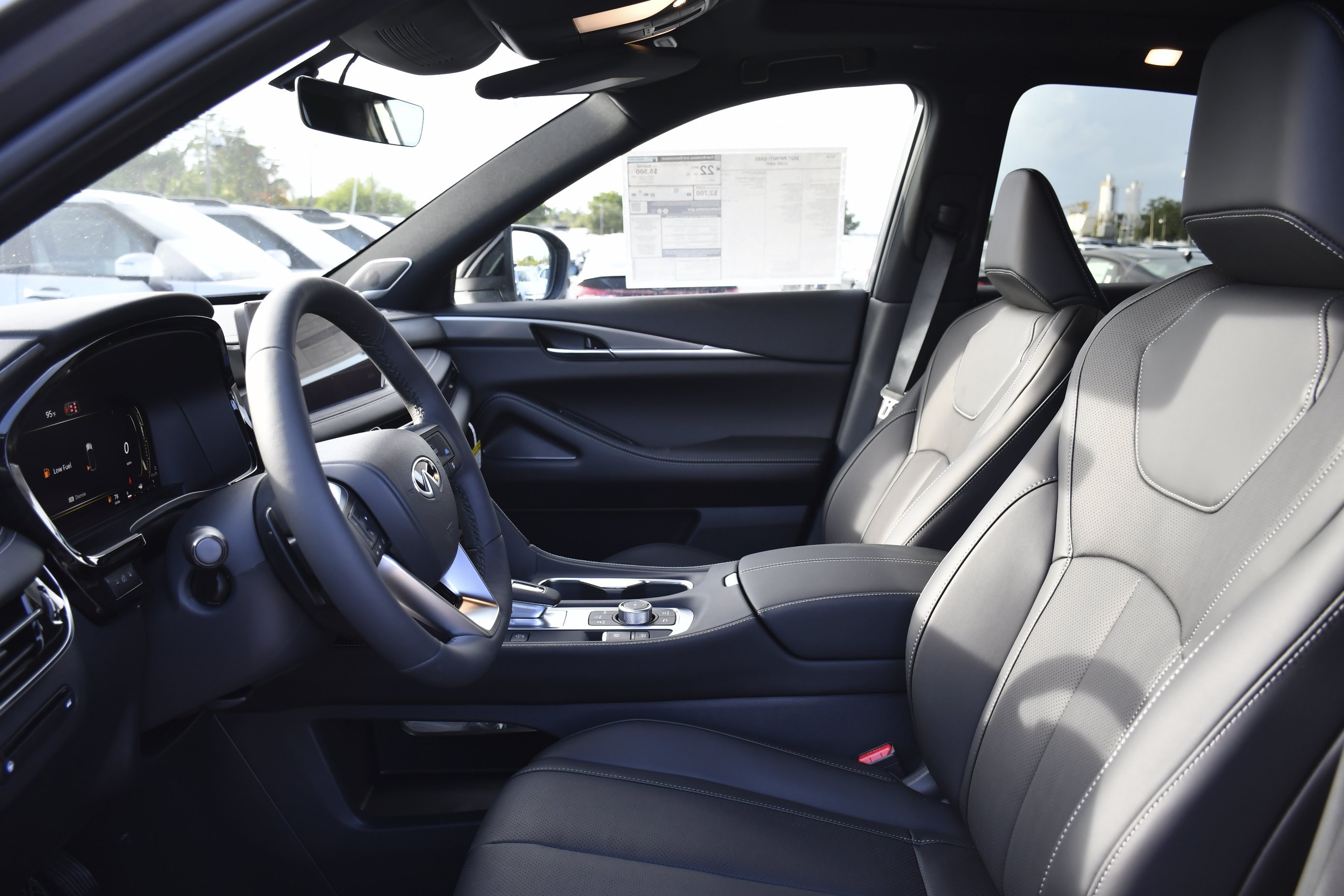 New 2027 GRAPHITE SHADOW INFINITI Luxe AWD image 24