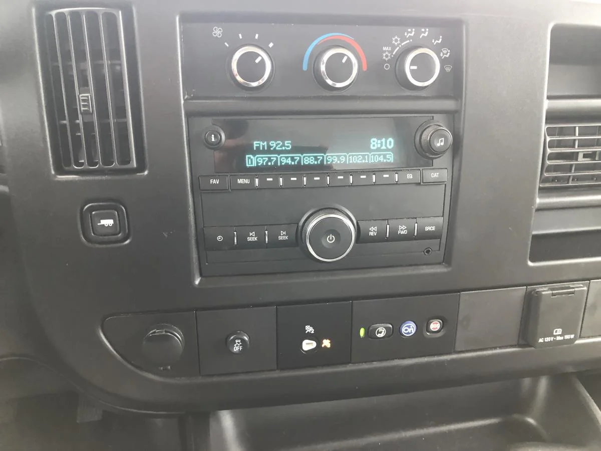 Used 2023 White Chevrolet 3500 Van 177 image 17