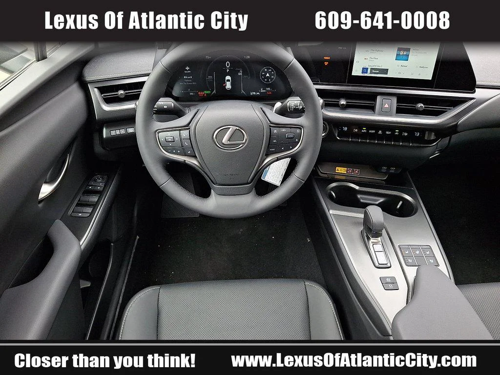 2025 Lexus UX Hybrid 300h Premium - Photo 11
