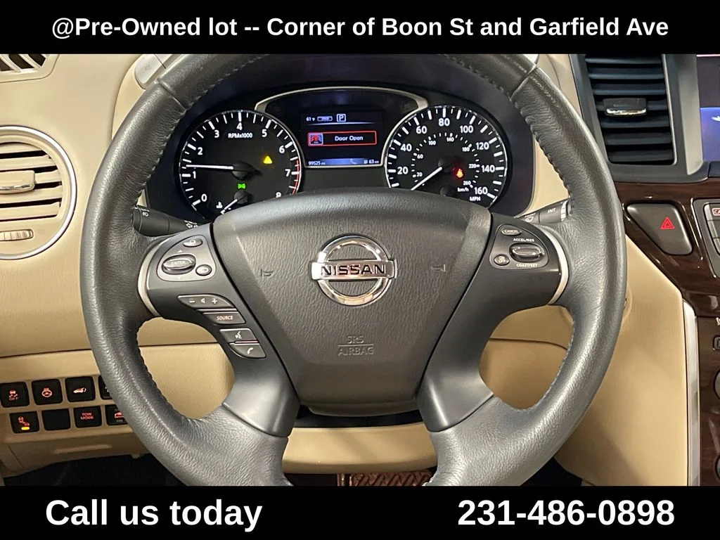 Used 2016 White Nissan SL image 19