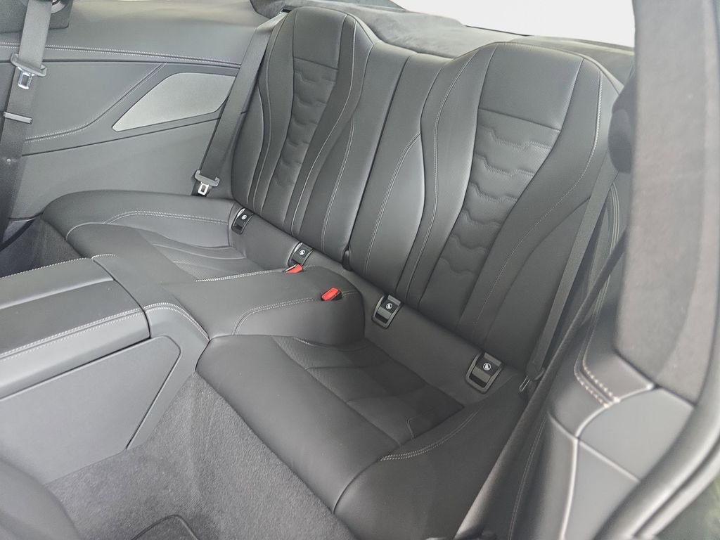 2026 BMW 8 Series 840i - Photo 9