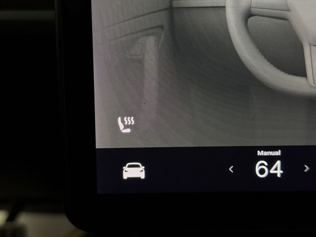 Used 2018  Tesla Long Range image 32