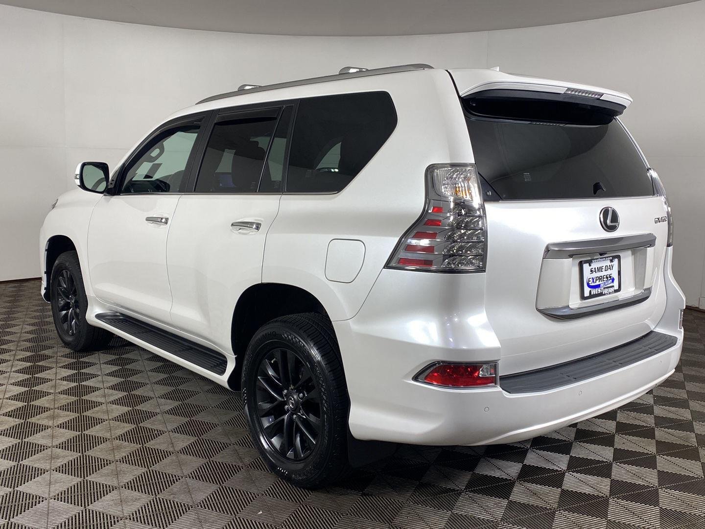 Used 2023 Eminent White Pearl Lexus GX 460 Premium image 4