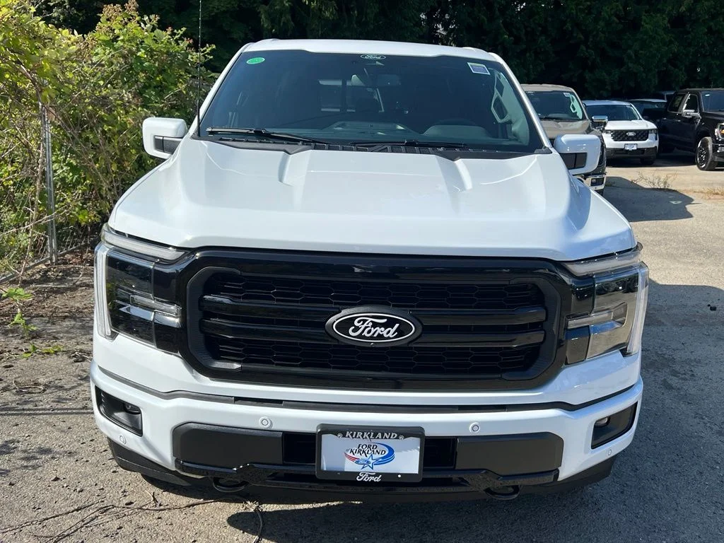 New 2026 Oxford White Ford Lariat® image 3